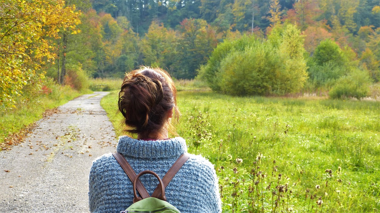 woman, path, nature-2827304.jpg